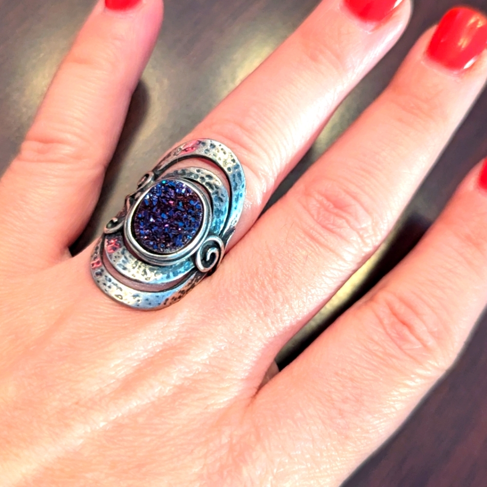 Elegant Silver and Blue Swirl Ring